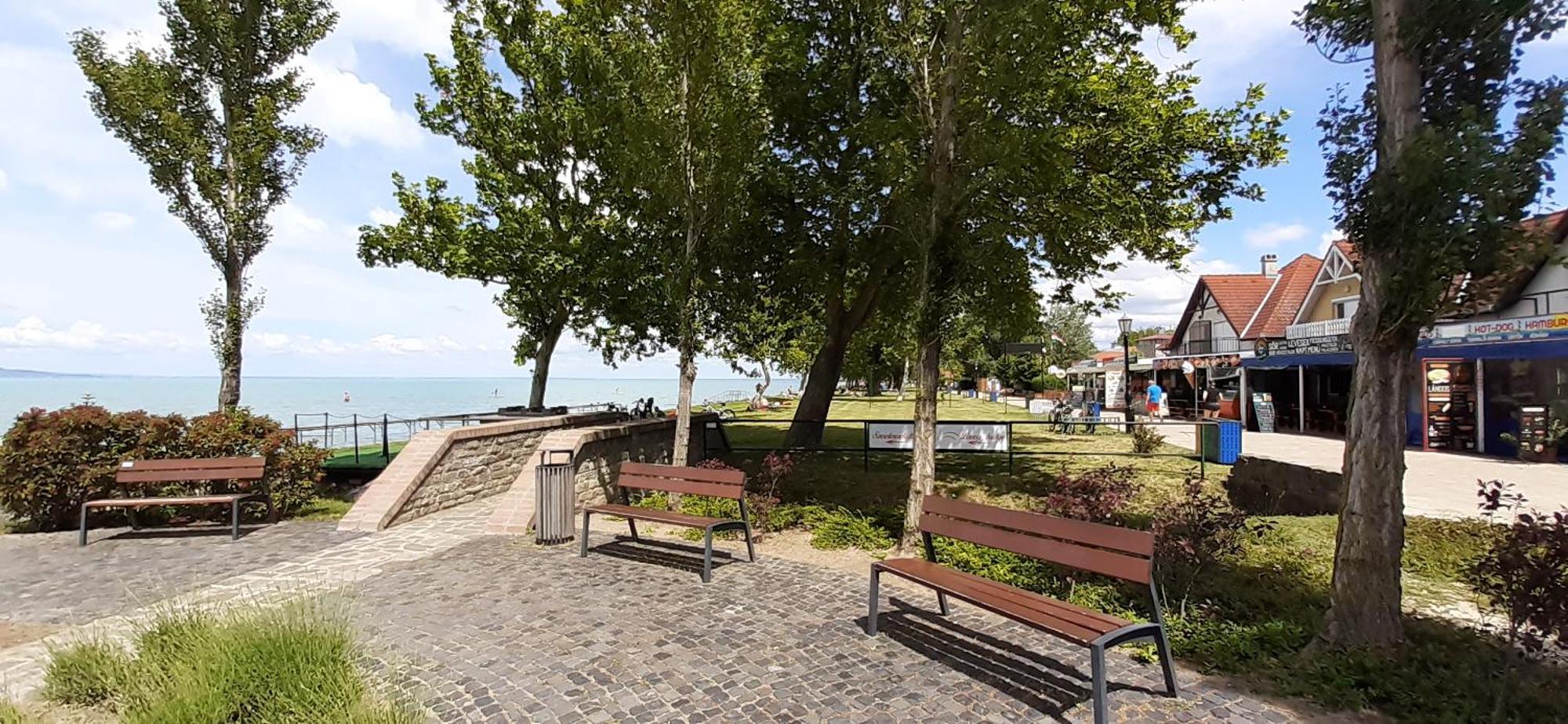 Estike Nyaralo Merevfalu Kerti Medencevel Zamárdi Exterior foto
